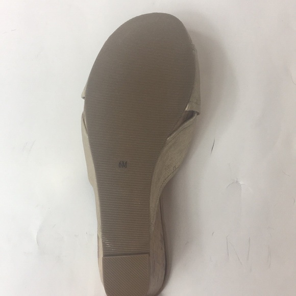 Style & Co Jileep Gold Wedge Sandals NIB - Picture 6 of 7